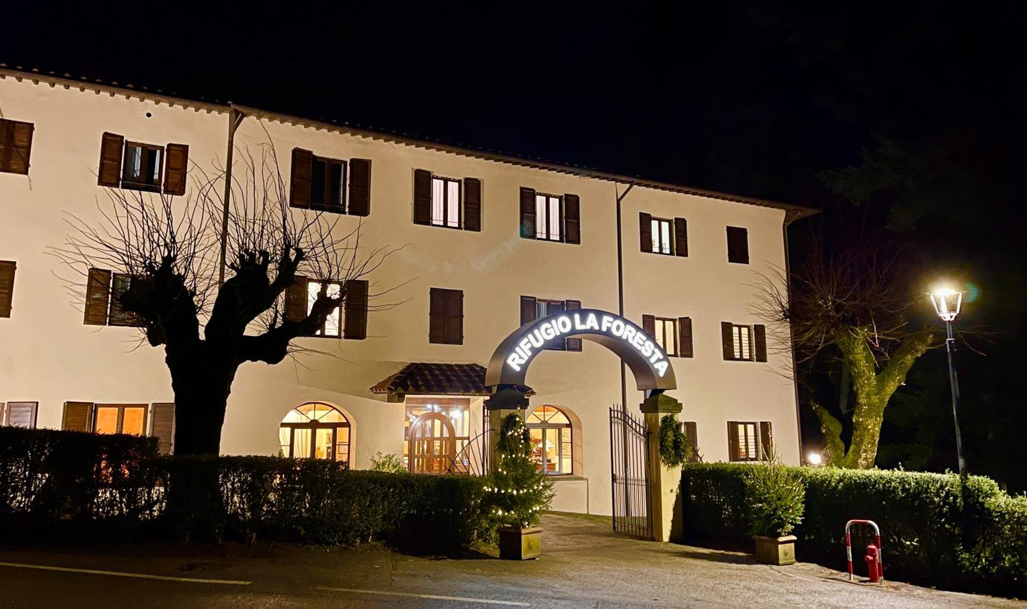 Hotel Rifugio La Foresta 瓦隆布罗萨 外观 照片